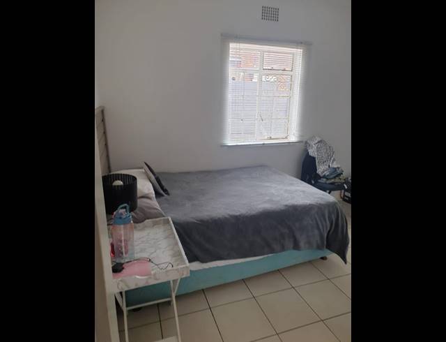 2 BEDROOM HOUSE FOR SALE IN SOUTH HILLS
